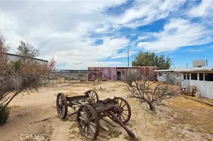 47527 Silver Valley Rd, Newberry Springs, CA 92365 - Photo 4