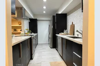 1025 N Kings Rd #105, West Hollywood, CA 90069 - Photo 2