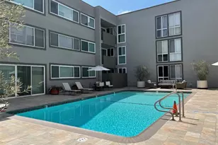 1025 N Kings Rd, West Hollywood, CA 90069 - Photo 20