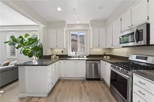 27 Dietes Ct, Ladera Ranch, CA 92694 - Photo 10