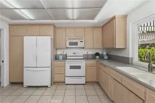 2210 E Oshkosh Cir, Anaheim, CA 92806 - Photo 10