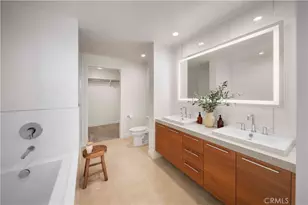 9 MacArthur Pl, Santa Ana, CA 92707 - Photo 4