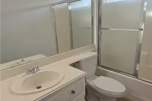 10387 Crossing Green Cir, Moreno Valley, CA 92557 - Photo 22