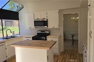 10387 Crossing Green Cir, Moreno Valley, CA 92557 - Photo 4