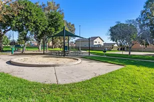 5971 Paradise Cir, Cypress, CA 90630 - Photo 38