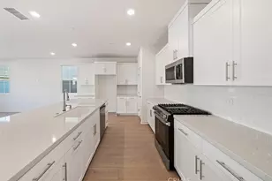 3813 Crossen Dr, Corona, CA 92883 - Photo 2