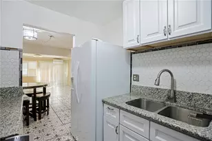 631 N Bristol, Santa Ana, CA 92703 - Photo 12