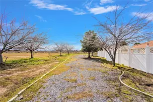 7845 Fuente Rd, Oak Hills, CA 92344 - Photo 64