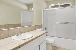 7845 Fuente Rd, Oak Hills, CA 92344 - Photo 50