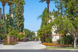 21400 Burbank Blvd, Woodland Hills, CA 91367 - Photo 42