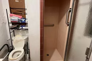 110 Alabama St, Huntington Beach, CA 92648 - Photo 16