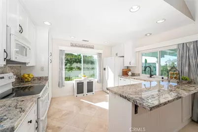 26041 Avenida Bonachon, Mission Viejo, CA 92691 - Photo 8