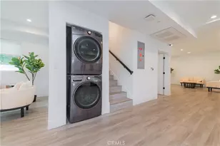 1444 W 37th St, Los Angeles, CA 90018 - Photo 6