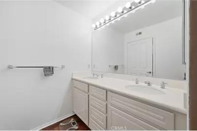 902 Solvay Aisle, Irvine, CA 92606 - Photo 32
