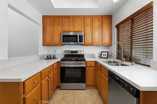 17 Dartmouth, Irvine, CA 92612 - Photo 4