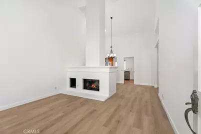 17 Dartmouth, Irvine, CA 92612 - Photo 4