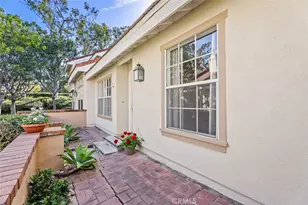 17 Dartmouth, Irvine, CA 92612 - Photo 2