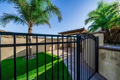 18325 Lapis, San Bernardino, CA 92407 - Photo 38