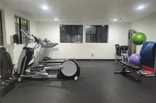 720 W 4th St, Long Beach, CA 90802 - Photo 16