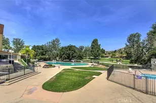 26832 Ave Of The Oaks, Newhall, CA 91321 - Photo 40