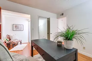 26832 Ave Of The Oaks, Newhall, CA 91321 - Photo 16