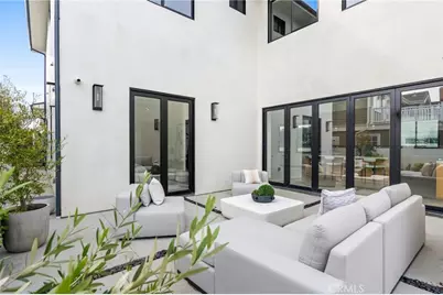 1828 Pine Street, Huntington Beach, CA 92648 - Photo 18
