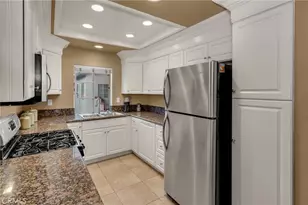 28 Via Contento, Rancho Santa Margarita, CA 92688 - Photo 8