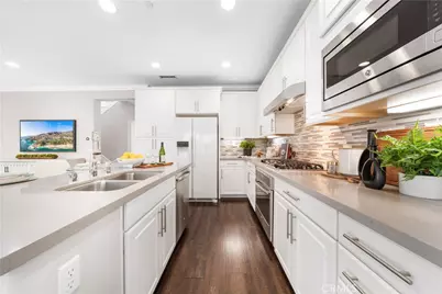 102 Yellow Pine, Irvine, CA 92618 - Photo 12