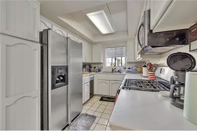 107 S Helberta Avenue, Redondo Beach, CA 90277 - Photo 16