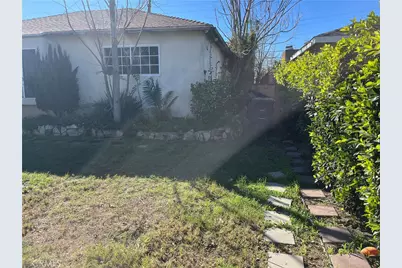 10227 Richlee, South Gate, CA 90280 - Photo 2