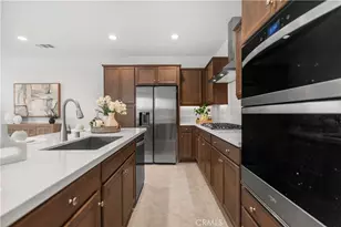 850 Cornelia Wy, Rancho Mission Viejo, CA 92694 - Photo 12