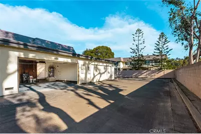 9841 Via Sonoma, Cypress, CA 90630 - Photo 18