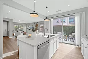 152 Newburry, Irvine, CA 92618 - Photo 12