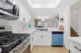 11119 Camarillo, West Toluca Lake, CA 91602 - Photo 8