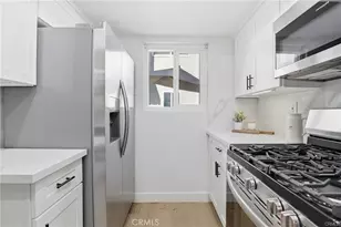 11119 Camarillo, West Toluca Lake, CA 91602 - Photo 10