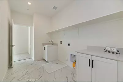 15800 Conservatory Drive, Fontana, CA 92336 - Photo 36