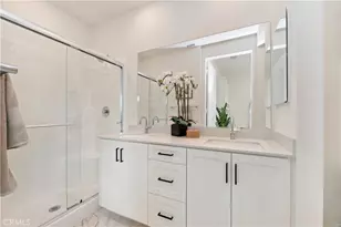 15800 Conservatory Dr, Fontana, CA 92336 - Photo 14