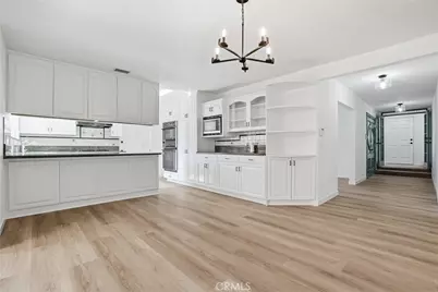 12143 Phoenix, Cerritos, CA 90703 - Photo 8