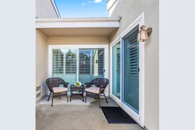 19741 Oceanaire, Huntington Beach, CA 92648 - Photo 4