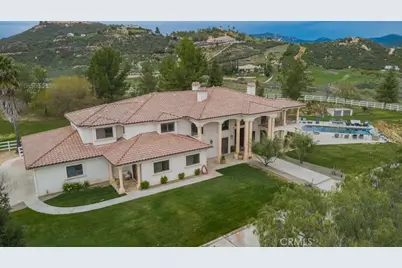 39285 Calle De Companero, Murrieta, CA 92562 - Photo 2