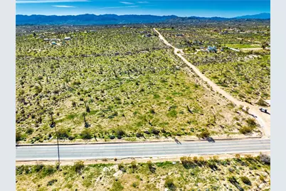 58919 Aberdeen, Yucca Valley, CA 92284 - Photo 4