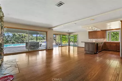 1501 La Loma, Santa Ana, CA 92705 - Photo 8