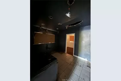 142 W 58th, Los Angeles, CA 90037 - Photo 12