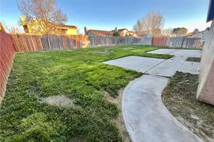 43632 Serenity Ct, Lancaster, CA 93535 - Photo 16