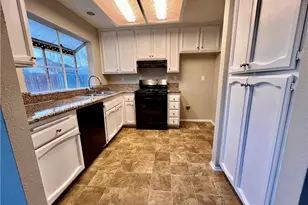 43632 Serenity Ct, Lancaster, CA 93535 - Photo 4