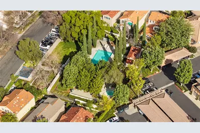 13050 Arborwalk Ln, Tustin, CA 92782 - Photo 34