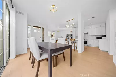 13050 Arborwalk Ln, Tustin, CA 92782 - Photo 4