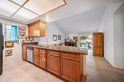 6275 Sapphire Street, Rancho Cucamonga, CA 91701 - Photo 12