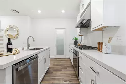 167 Waypoint, Tustin, CA 92782 - Photo 16