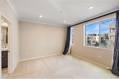 111 Bowery, Irvine, CA 92612 - Photo 6